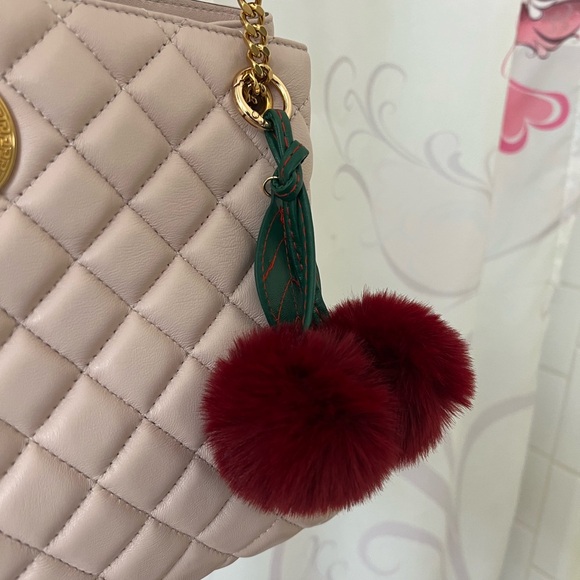 FUR CHARM / KEYCHAIN - Picture 3 of 4